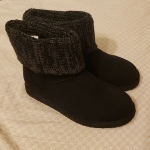 Old Navy Knitted Pullover Booties